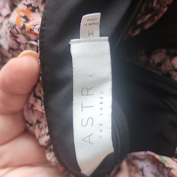 NWOT ASTR Carmella Dress Black Pink Floral Medium - Picture 7 of 13